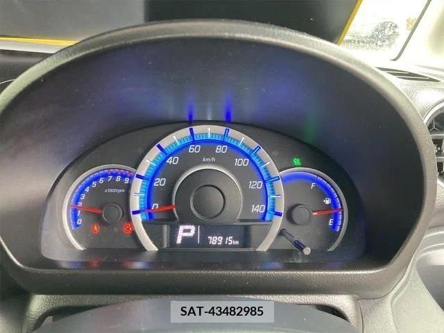 Suzuki SPACIA 2013-06 215726-11