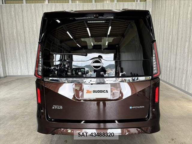 Nissan SERENA 2023-08 344202-13