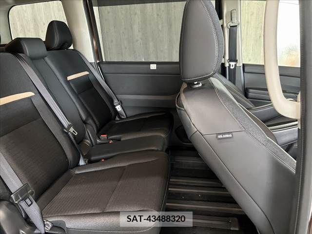 Nissan SERENA 2023-08 344202-16