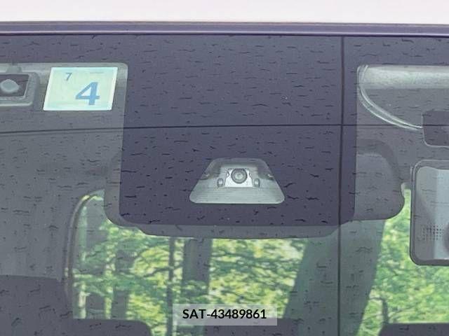 Toyota ROOMY 2018-03 311060-2