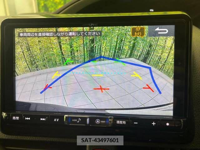 Toyota VOXY 2019-06 332325-6