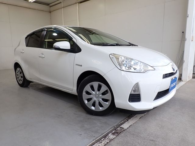 Toyota AQUA 2015-08 17360-0