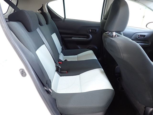 Toyota AQUA 2015-08 17360-11