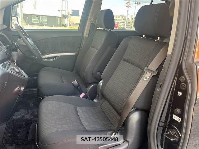 Toyota ISIS 2012-04 391471-16