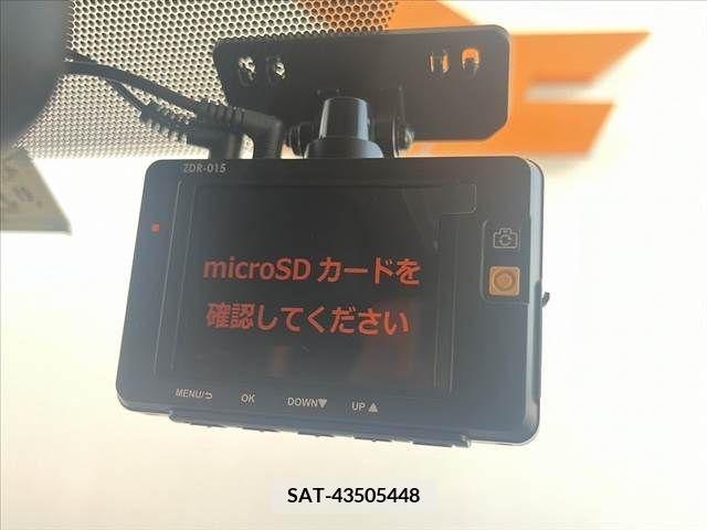 Toyota ISIS 2012-04 391471-24