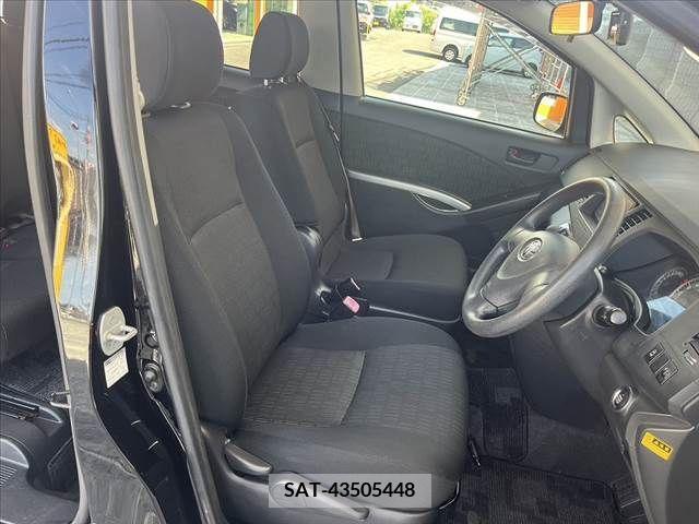 Toyota ISIS 2012-04 391471-15
