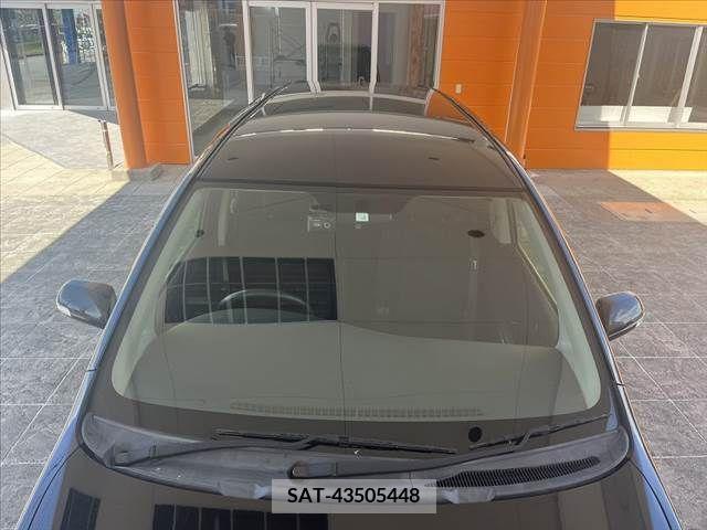 Toyota ISIS 2012-04 391471-27