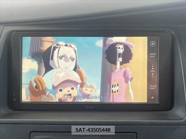 Toyota ISIS 2012-04 391471-4