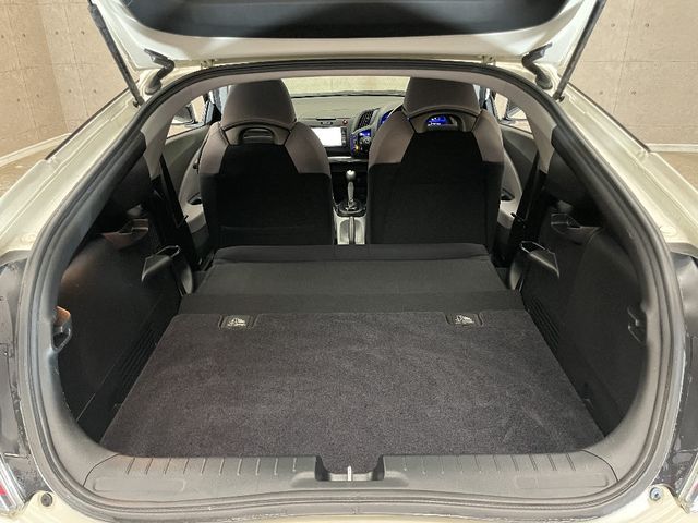 Honda CR-Z 2010-03 9076-7