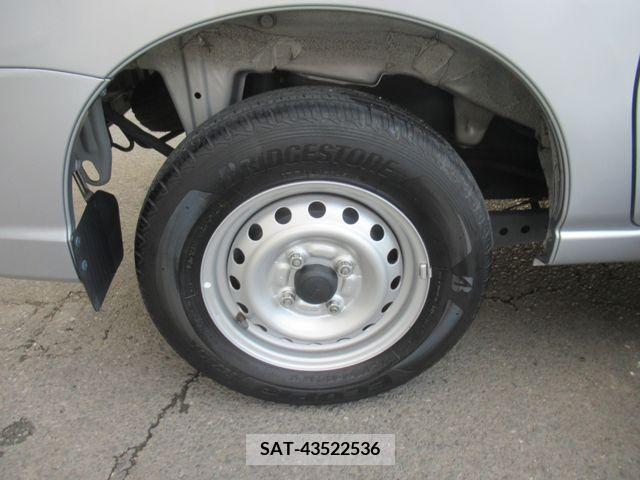 Daihatsu HIJET CARGO 2018-08 328331-12