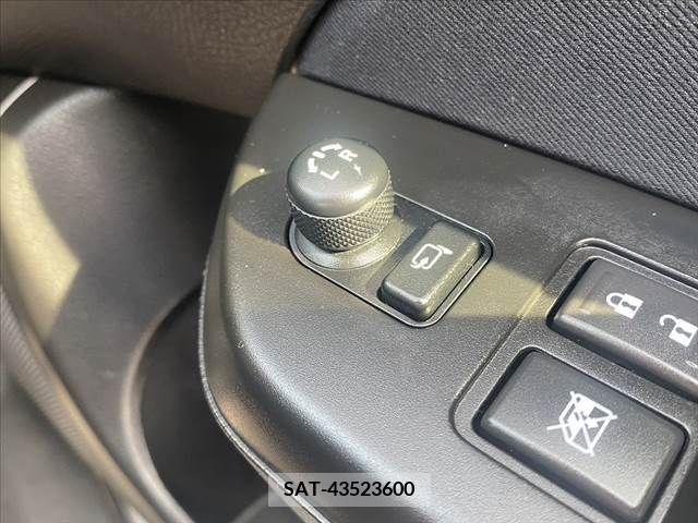 Suzuki SWIFT 2015-01 385661-18