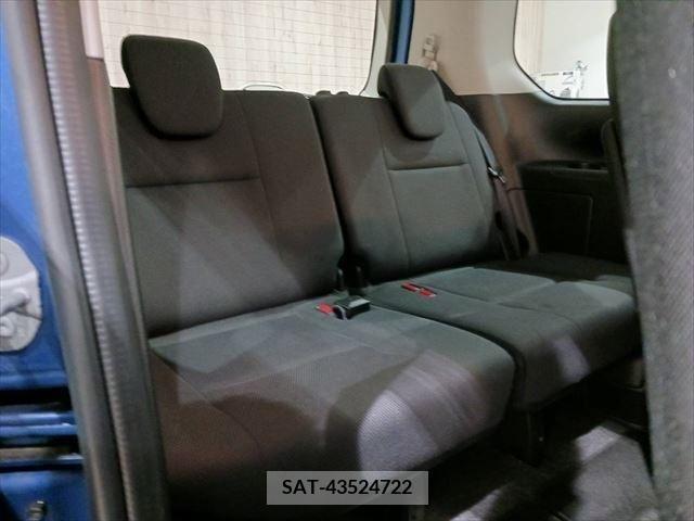 Nissan SERENA 2016-12 215738-19