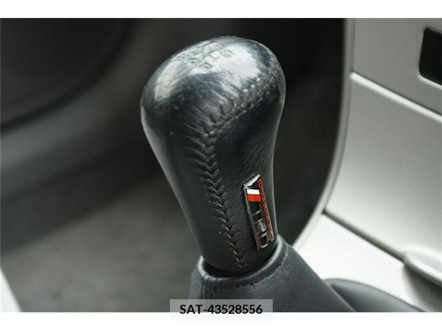 Toyota COROLLA AXIO 2011-11 334814-9