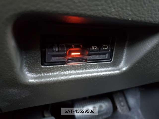 Nissan CUBE 2011-12 358408-12