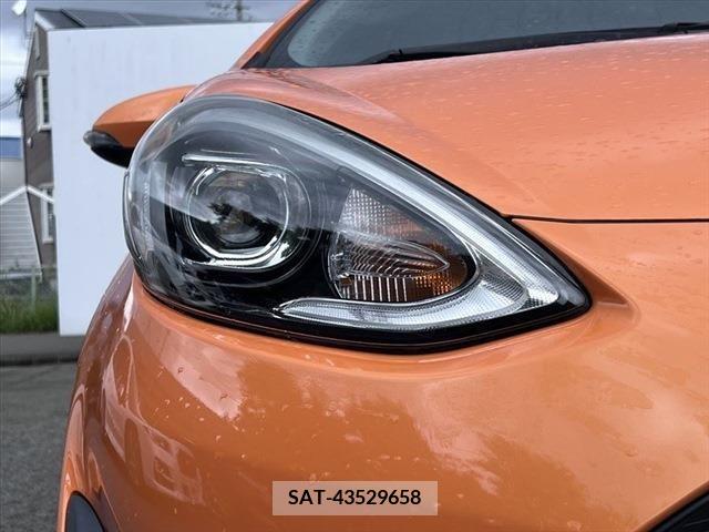 Toyota AQUA 2017-06 260136-9