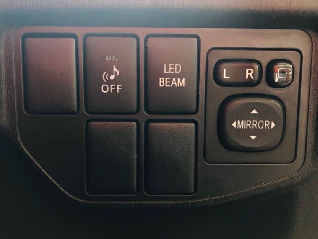 Toyota PRIUS 2014-07 22788-22
