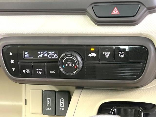 Honda N BOX 2017-11 8699-7