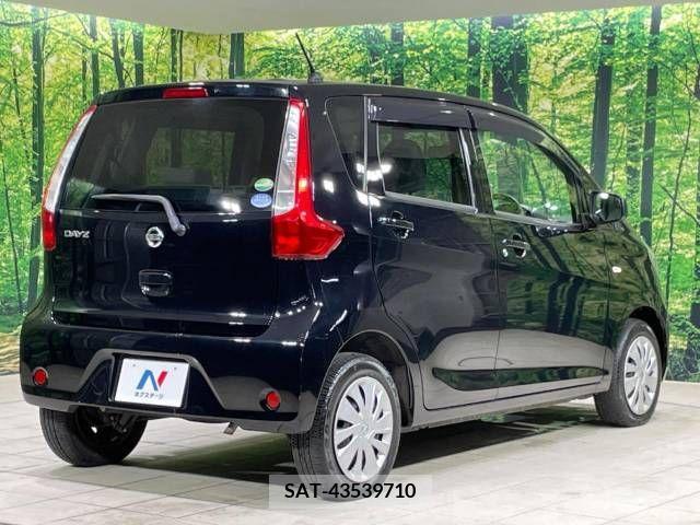Nissan DAYZ 2015-04 323318-17