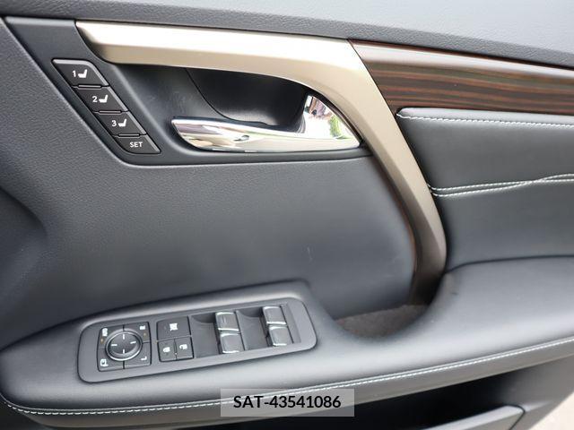 Lexus RX 2021-08 388405-18