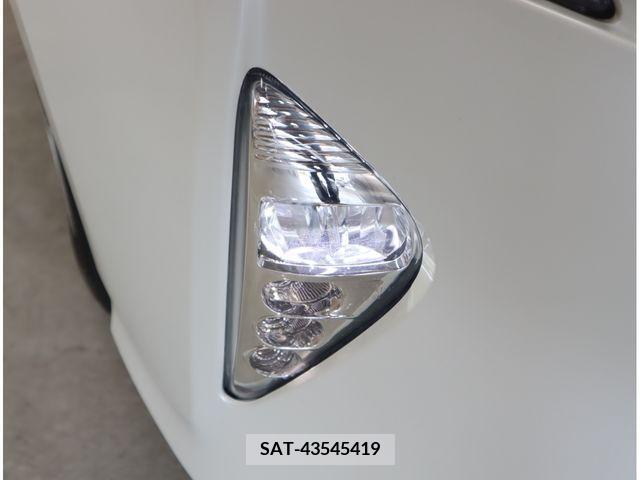 Toyota PRIUS 2016-04 322308-25
