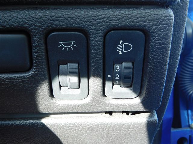 Peugeot 206 2001-10 622-27