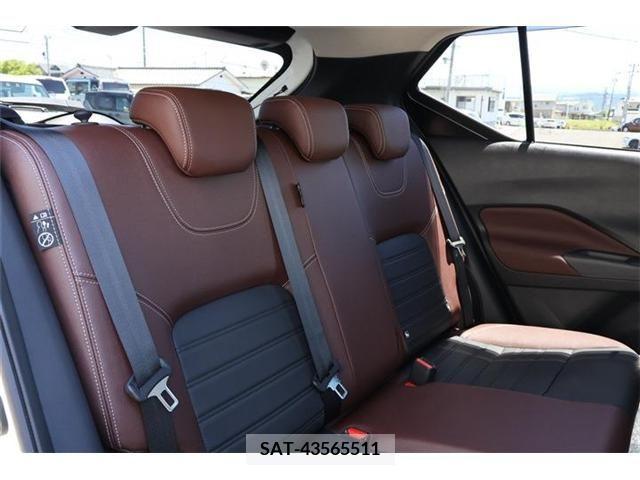 Nissan KICKS 2023-11 274104-21