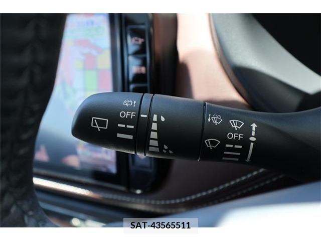 Nissan KICKS 2023-11 274104-13