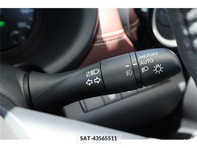 Nissan KICKS 2023-11 274104-14