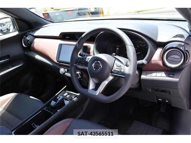Nissan KICKS 2023-11 274104-7