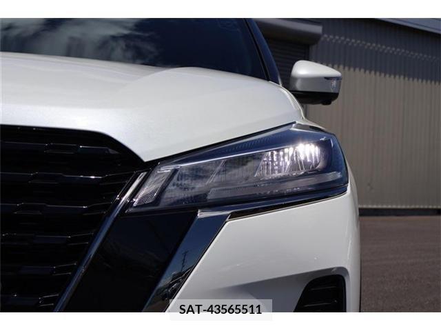 Nissan KICKS 2023-11 274104-25