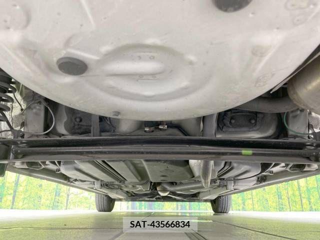 Toyota SIENTA 2004-06 348705-19
