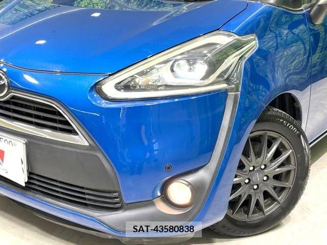 Toyota SIENTA 2015-07 351869-12