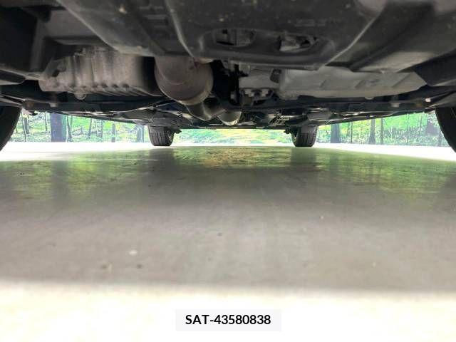 Toyota SIENTA 2015-07 351869-19