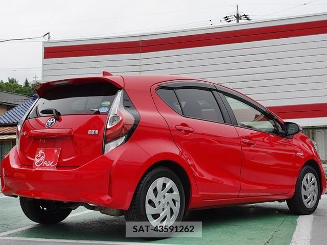 Toyota AQUA 2017-06 292135-3