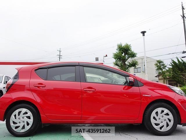 Toyota AQUA 2017-06 292135-6