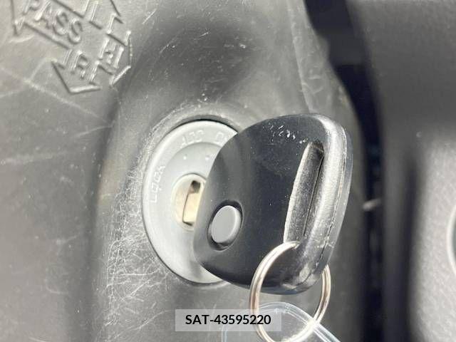 Suzuki ALTO 2019-04 305128-6