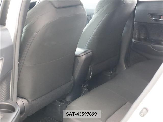 Toyota C-HR 2019-07 344757-28