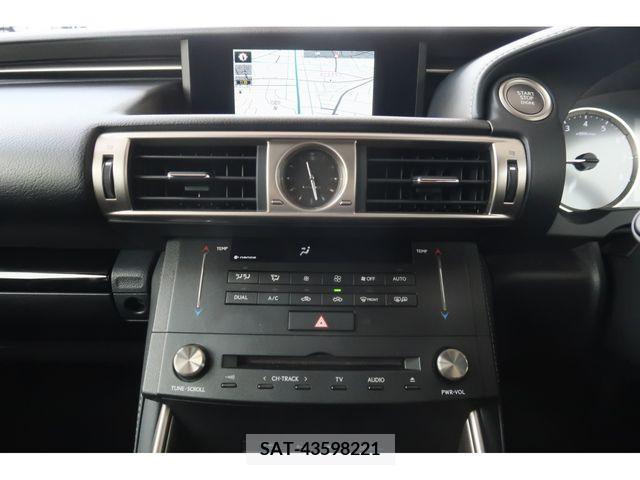 Lexus IS 2015-12 276552-6
