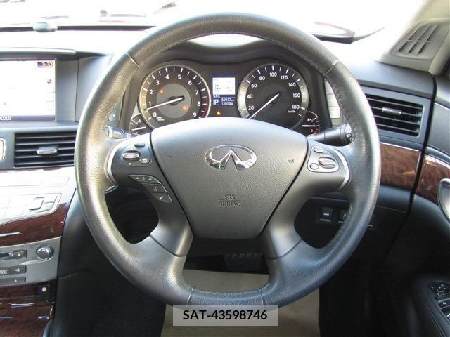 Nissan FUGA 2017-03 212040-10