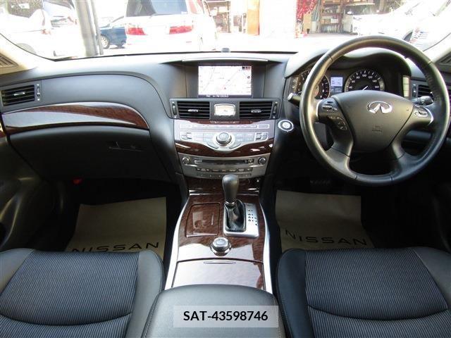 Nissan FUGA 2017-03 212040-2