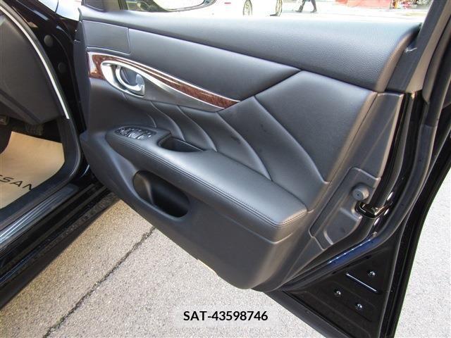 Nissan FUGA 2017-03 212040-20