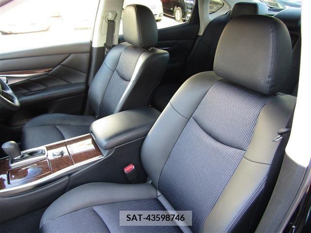 Nissan FUGA 2017-03 212040-17