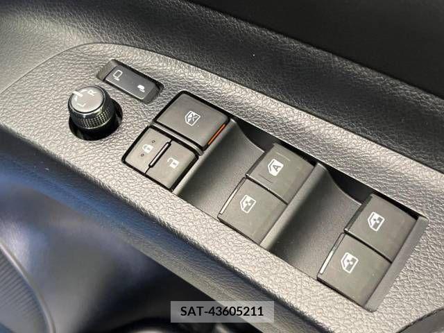 Toyota SIENTA 2016-01 285071-7
