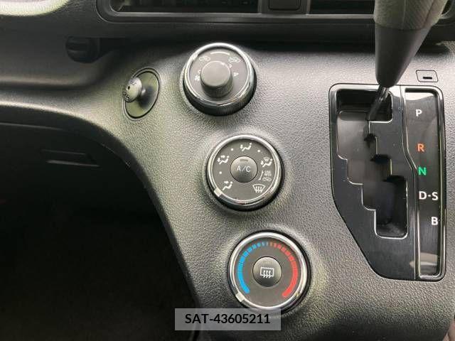 Toyota SIENTA 2016-01 285071-6