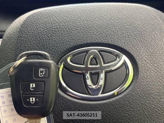 Toyota SIENTA 2016-01 285071-5