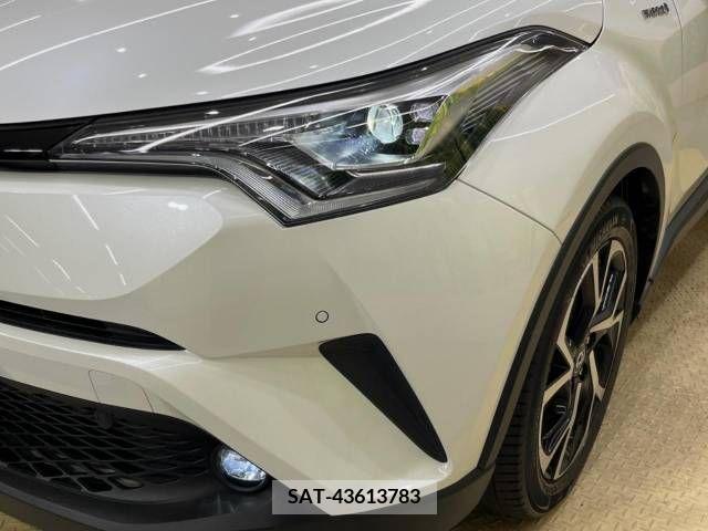 Toyota C-HR 2018-10 343392-12