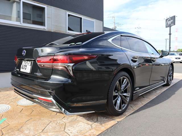 Lexus LS 2018-05 13705-6
