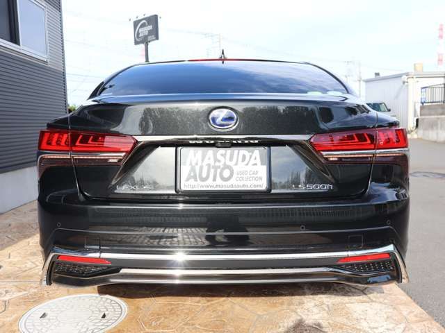 Lexus LS 2018-05 13705-5