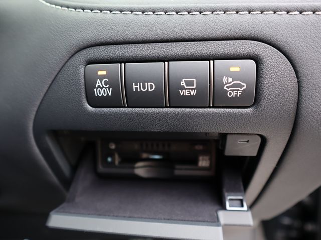 Lexus LS 2018-05 13705-21