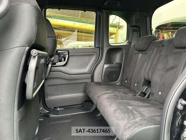 Honda N BOX CUSTOM 2023-11 219785-5